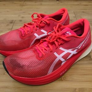 ASICS Metaspeed Edge+